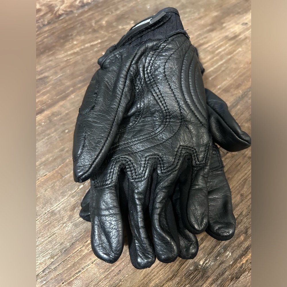 Leather Racing Gloves - Picture 2 of 3